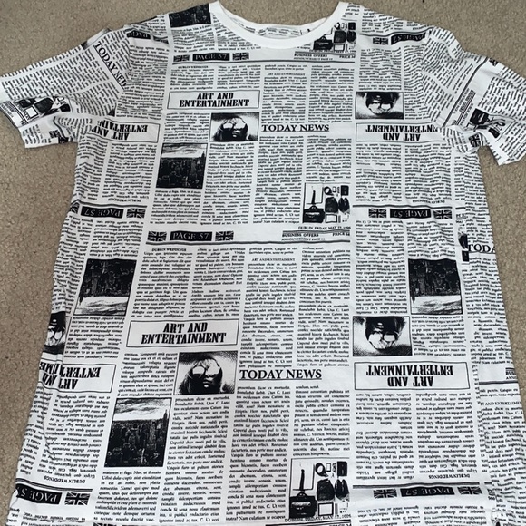 Forever 21 men's t-shirt. Small size - Picture 2 of 5